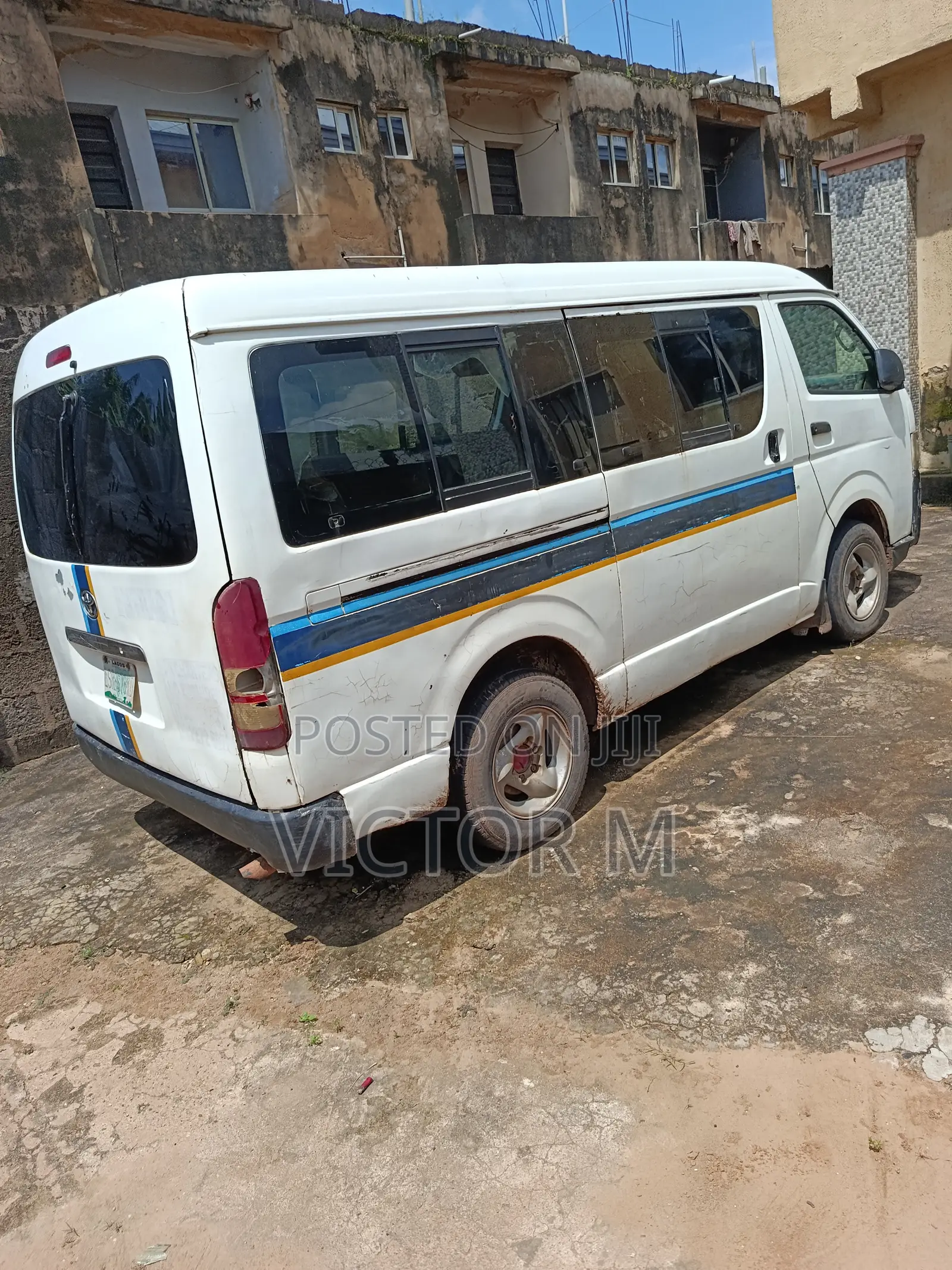Toyota HiAce 2012 White