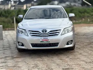 Toyota Camry LE 4dr Sedan (2.4L 4cyl 5A) 2009 Silver