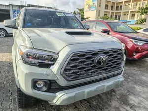 Toyota Tacoma TRD Sport Double Cab 5' Bed V6 AT 2023 Green