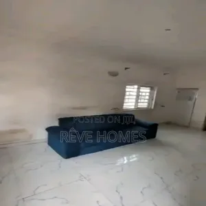 Mini Flat in CHallenge / Mushin for rent