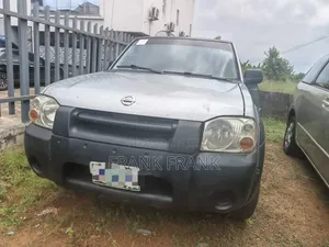 Nissan Frontier Automatic 2005 Silver