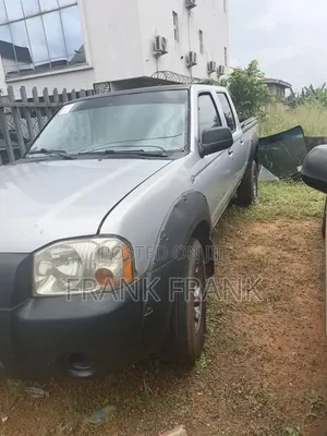 Nissan Frontier Automatic 2005 Silver