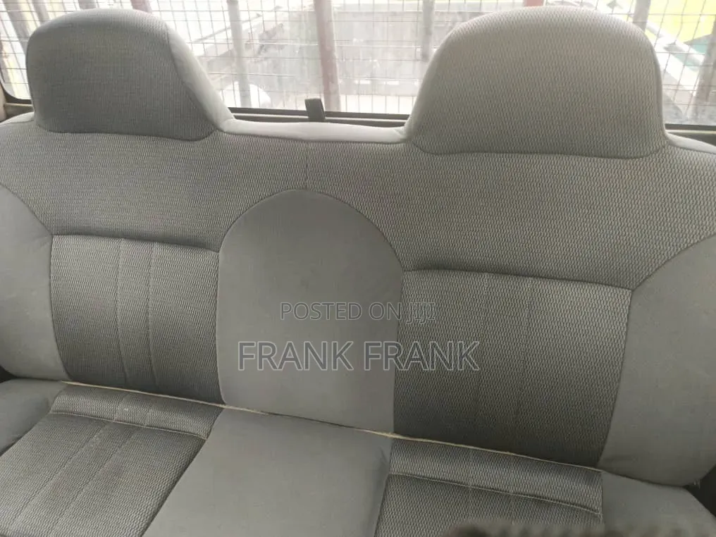 Nissan Frontier Automatic 2005 Silver