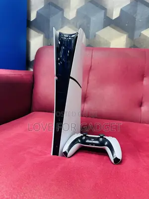 UK Used PS5 SLIM in Perfect Working Condition With One Controller