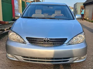 Toyota Camry 2004 Silver