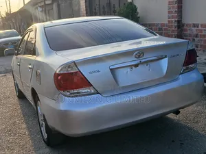 Toyota Camry 2004 Silver