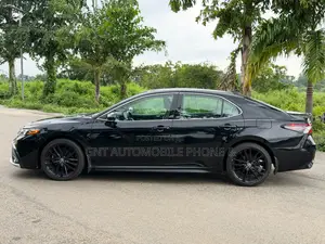 Toyota Camry 2022 Black