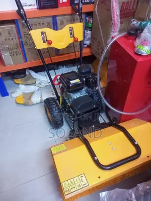 6.5Hp Petrol Powered Road Sweeping Machine