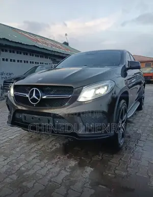 Mercedes-Benz GLE-Class 2017 Brown