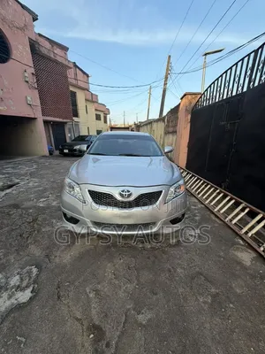 Toyota Camry SE 4dr Sedan (2.5L 4cyl 6AM) 2010 Silver