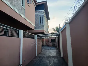 5bdrm Duplex in Alimosho for rent