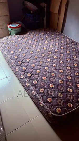 Mattress 4 and Half by 6