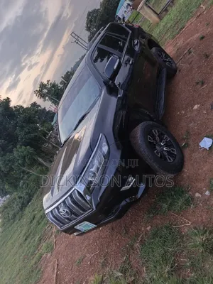 Toyota Land Cruiser Prado 2017 Black