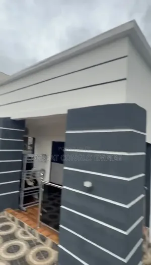2bdrm Bungalow in Redeem, Oshimili South for sale