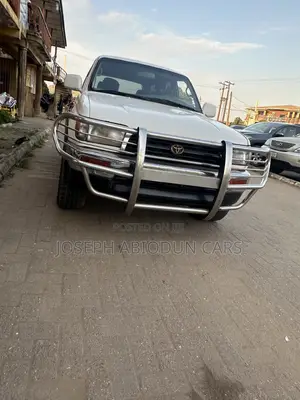 Toyota 4-Runner 2000 White
