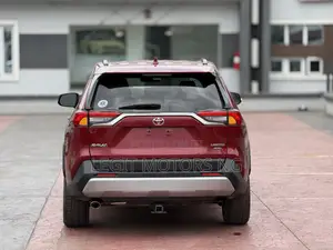 Toyota RAV4 Limited AWD 2019 Red