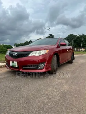 Toyota Camry 2014 Red