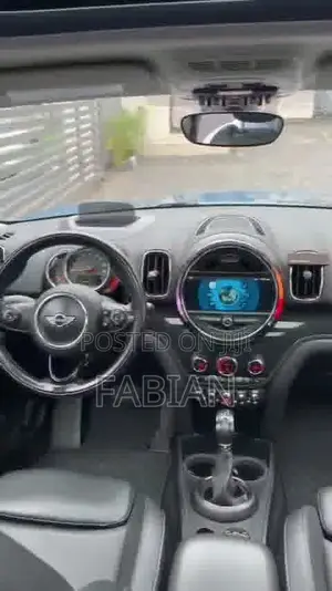 Mini Cooper 2018 Blue