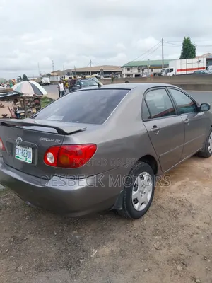 Toyota Corolla LE 2004 Gray
