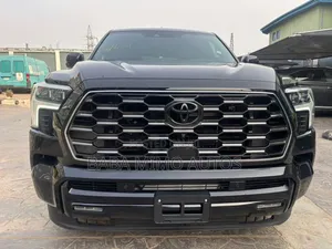Toyota Sequoia Platinum 4WD 2025 Black