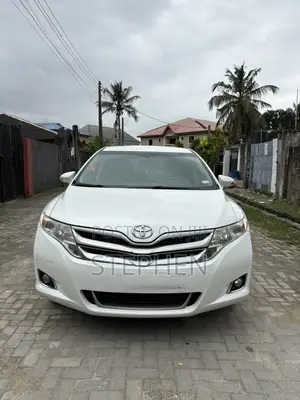 Toyota Venza LE AWD 2013 White