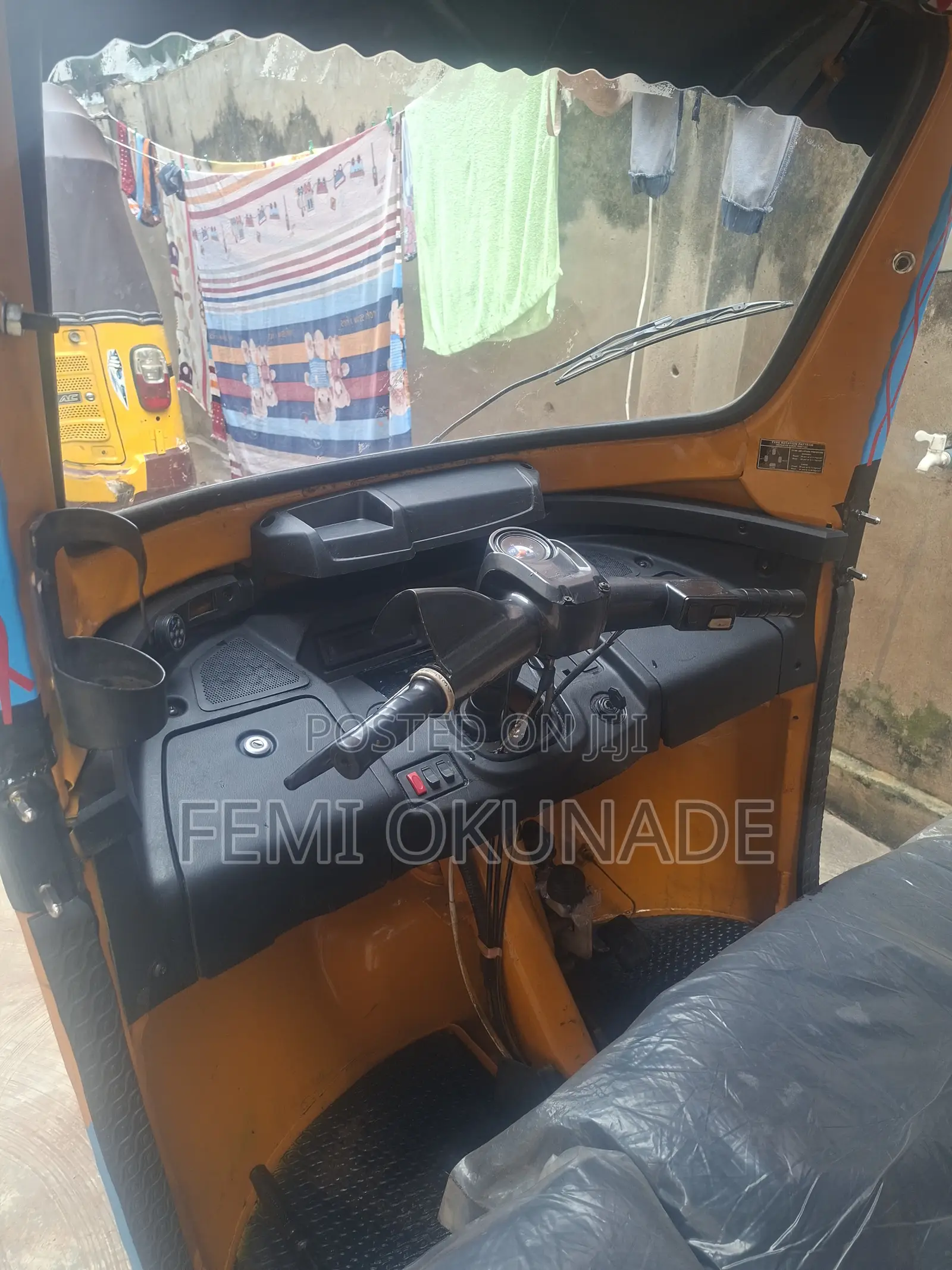 TVS King Deluxe Plus iTouch Start 2021 Yellow
