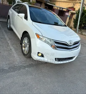 Toyota Venza LE AWD 2013 White