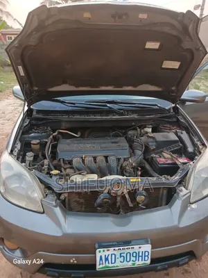 Toyota Matrix XR Hatchback AWD (1.8L 4cyl 4A) 2005 Silver