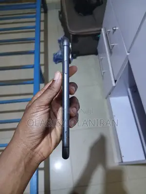 Apple iPhone 11 64 GB Black