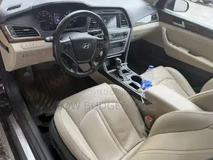 Hyundai Sonata Limited Sedan FWD (2.4L 4cyl 6A) 2017 Brown