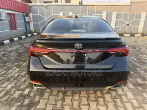 Toyota Avalon 2024 Black