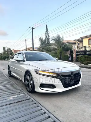 Honda Accord Touring 2.0T 2018 White