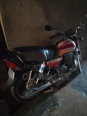 Hero Dawn 100 2019 Red