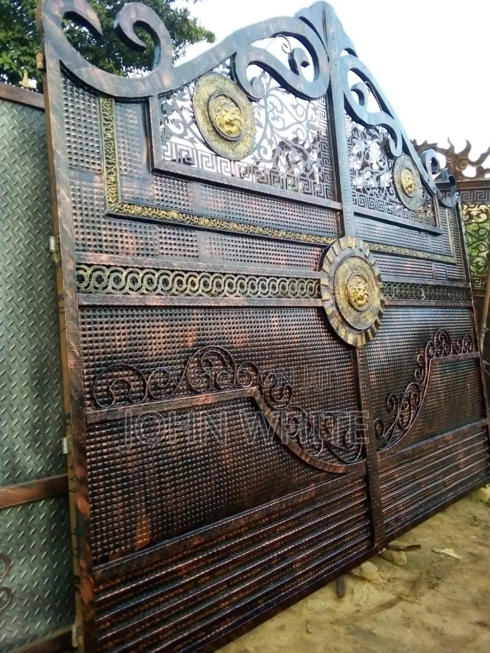 Royal Quality Designing Gate