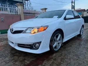 Toyota Camry 2014 White