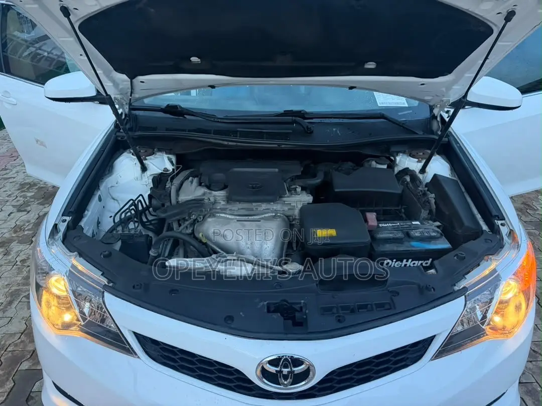 Toyota Camry 2014 White
