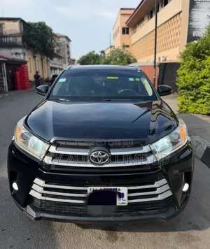 Toyota Highlander XLE 4dr SUV AWD (3.5L 6cyl 6A) 2014 Black