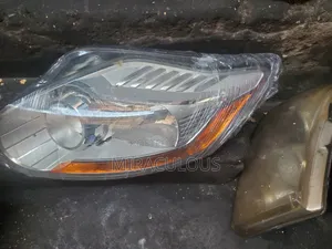 Headlight Ford Kuga