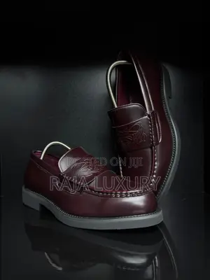 FCDP Midnight Emblem Vampire Embossed Cowhide Loafers Wine