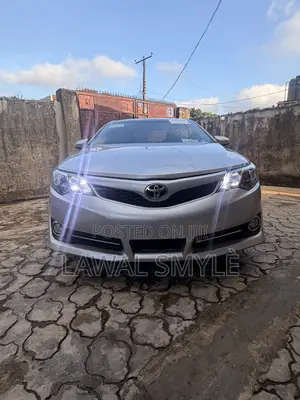 Toyota Camry SE 4dr Sedan (2.5L 4cyl 6A) 2014 Silver