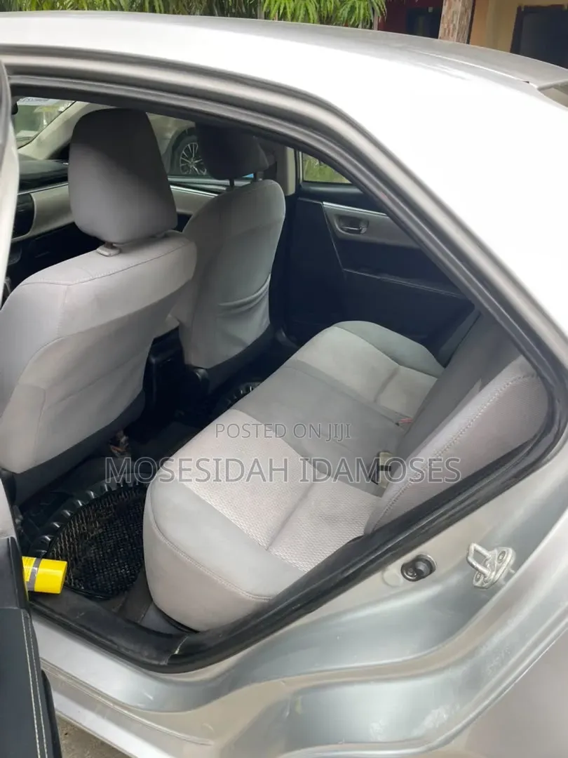 Toyota Corolla 2014 Silver
