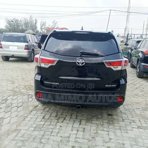 Toyota Highlander XLE 4dr SUV (3.5L 6cyl 6A) 2015 Black