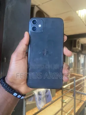 Apple iPhone 11 64 GB Black
