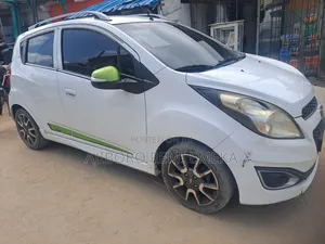 Chevrolet Spark 1LT 4dr Hatchback (1.2L 4cyl CVT) 2014 White