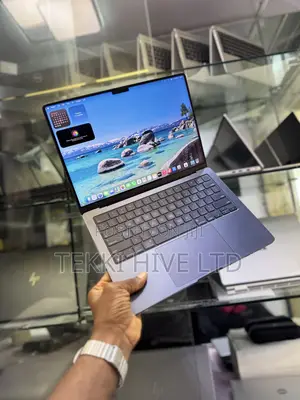 Laptop Apple MacBook Pro 2024 M4 Max 32GB Apple M4 Max SSD 4T
