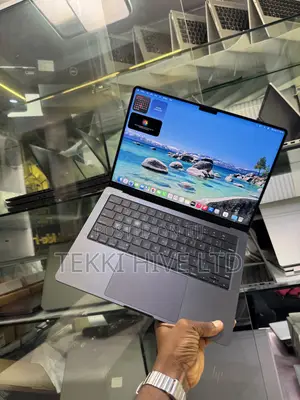 Laptop Apple MacBook Pro 2024 M4 Max 32GB Apple M4 Max SSD 4T