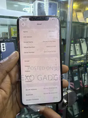 New Apple iPhone 11 Pro Max 64 GB Gold