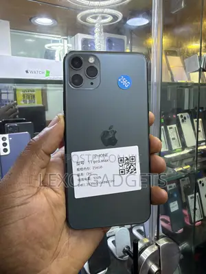 New Apple iPhone 11 Pro Max 256 GB Green
