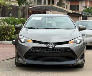 Toyota Corolla LE (1.8L 4cyl 2A) 2019 Gray