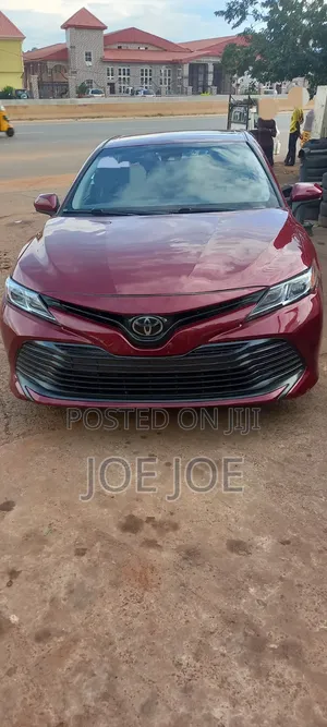 Toyota Camry 2018 Red